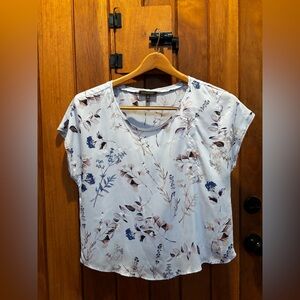 Banana Republic Women's Light Blue Floral Short Sleeve Blouse
